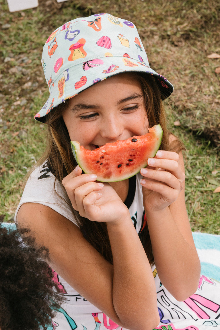 Hover Alternative image -  Plash-Bucket-Hat-Shay-13711-campaign-picture